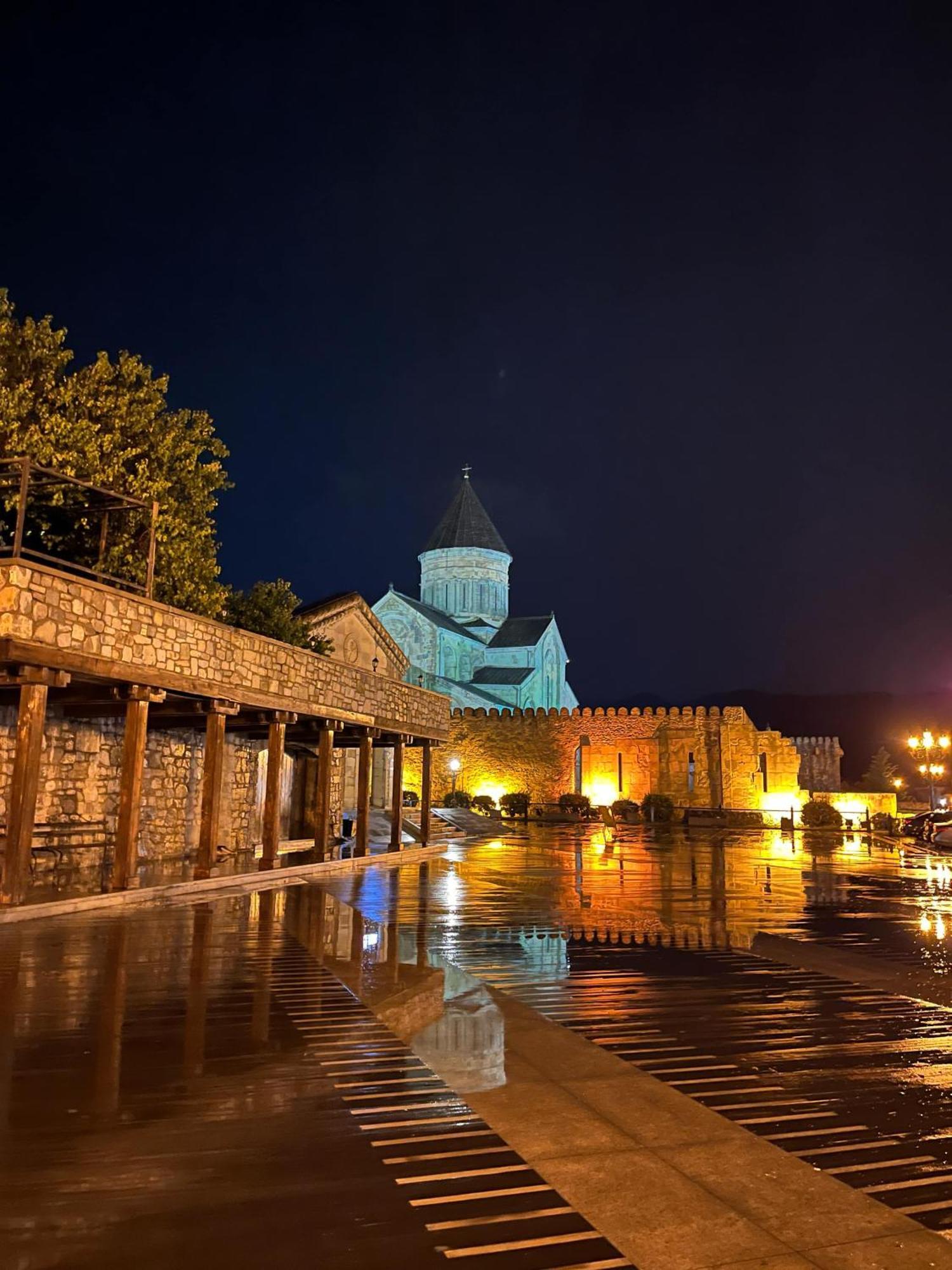 Oasis Mtskheta Hotel Екстериор снимка
